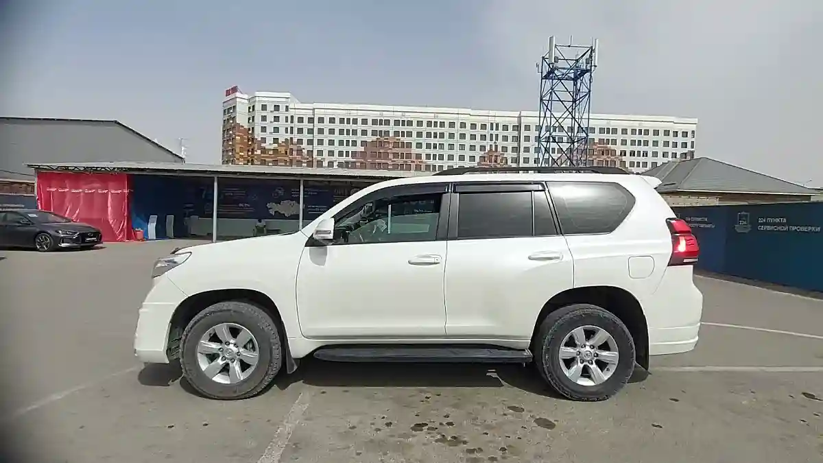 Toyota Land Cruiser Prado 2014 года за 17 000 000 тг. в Шымкент
