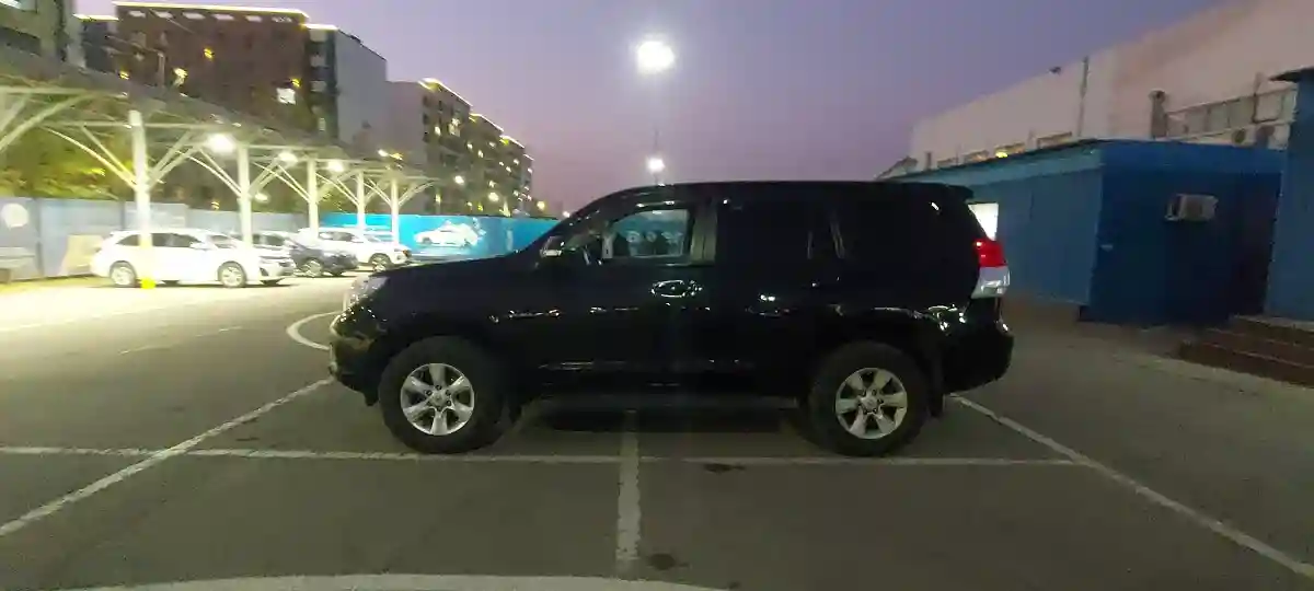 Toyota Land Cruiser Prado 2013 года за 13 000 000 тг. в Алматы