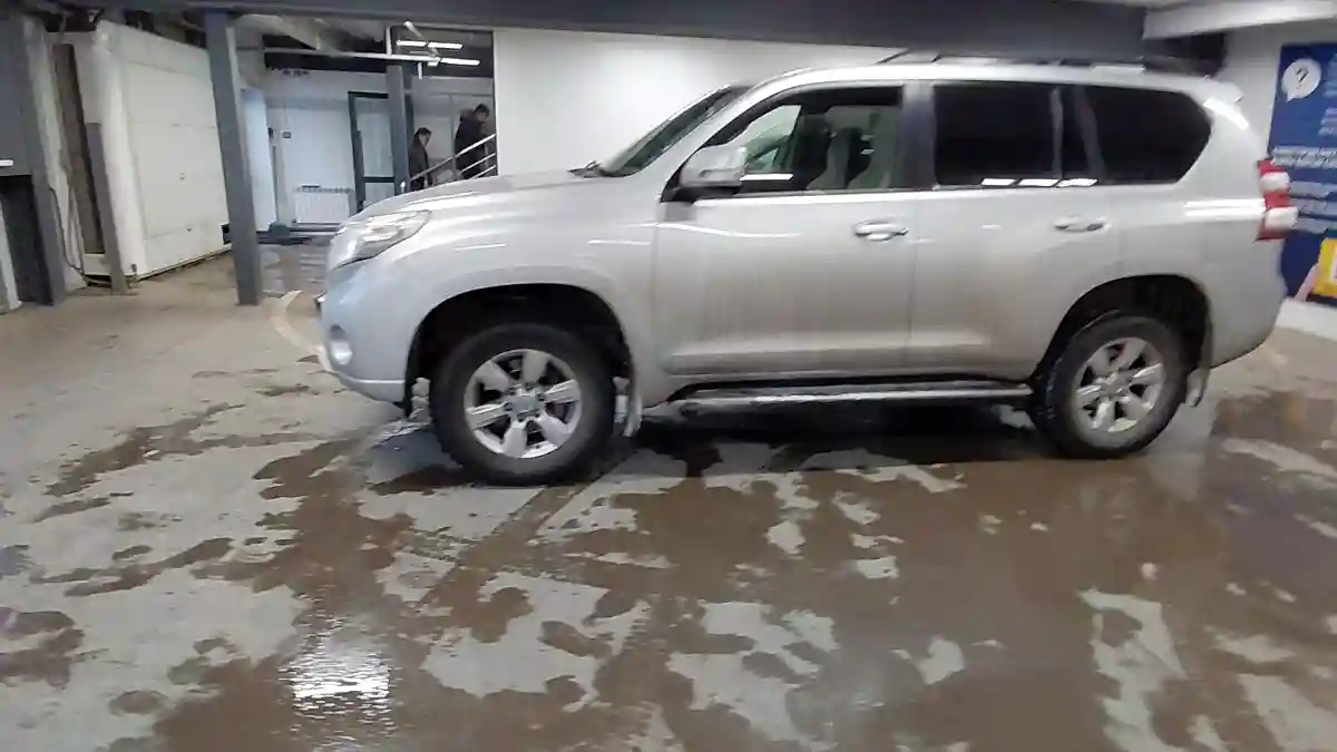 Toyota Land Cruiser Prado 2014 года за 15 500 000 тг. в Астана