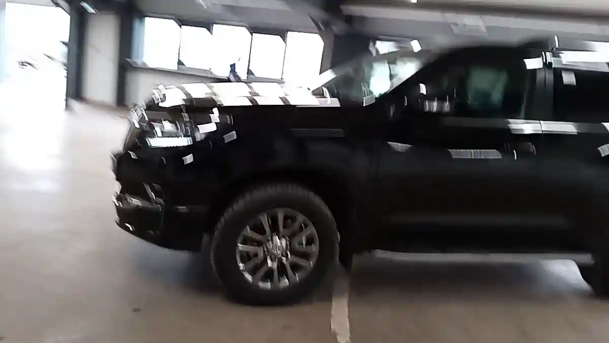 Toyota Land Cruiser Prado 2018 года за 25 000 000 тг. в Астана