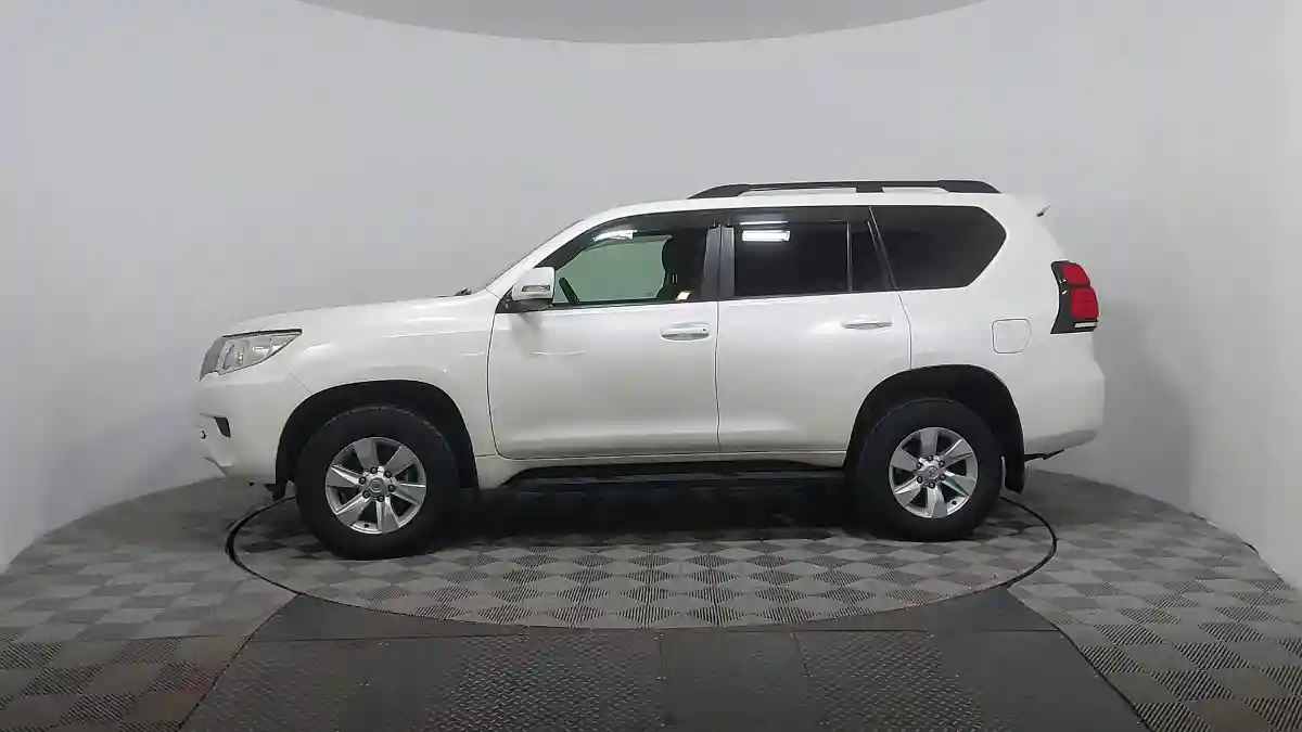 Toyota Land Cruiser Prado 2019 года за 19 990 000 тг. в Астана