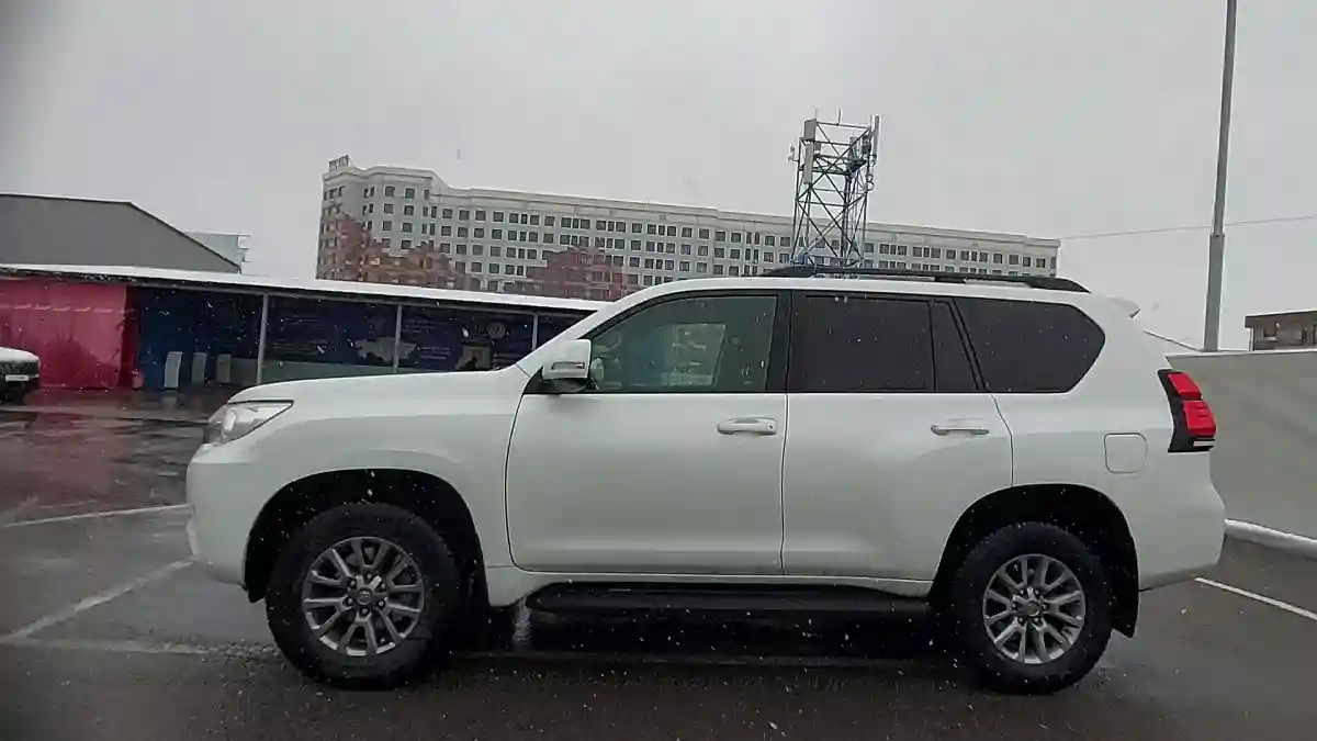 Toyota Land Cruiser Prado 2019 года за 21 990 000 тг. в Шымкент