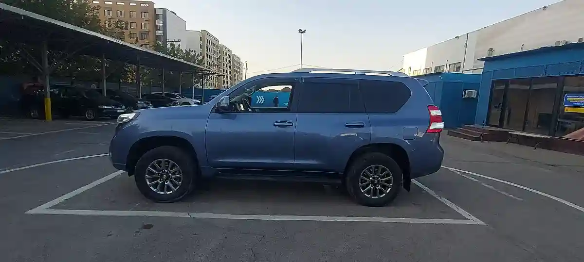 Toyota Land Cruiser Prado 2013 года за 16 000 000 тг. в Алматы
