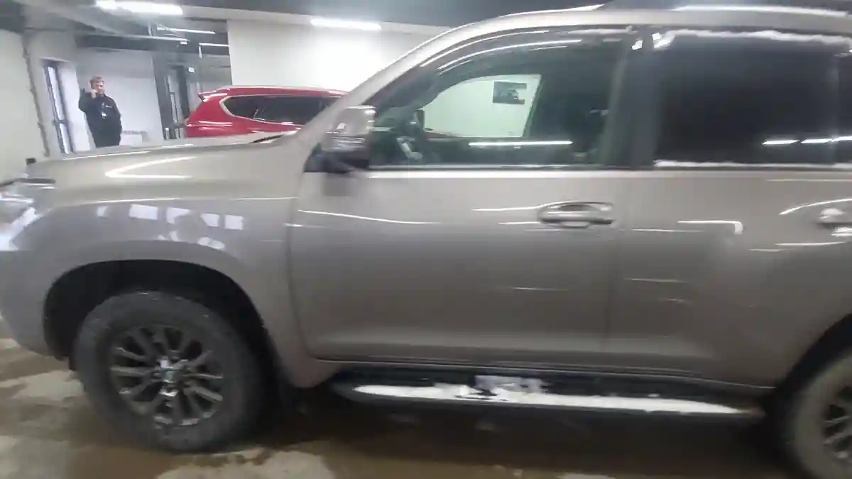 Toyota Land Cruiser Prado 2020 года за 25 000 000 тг. в Астана