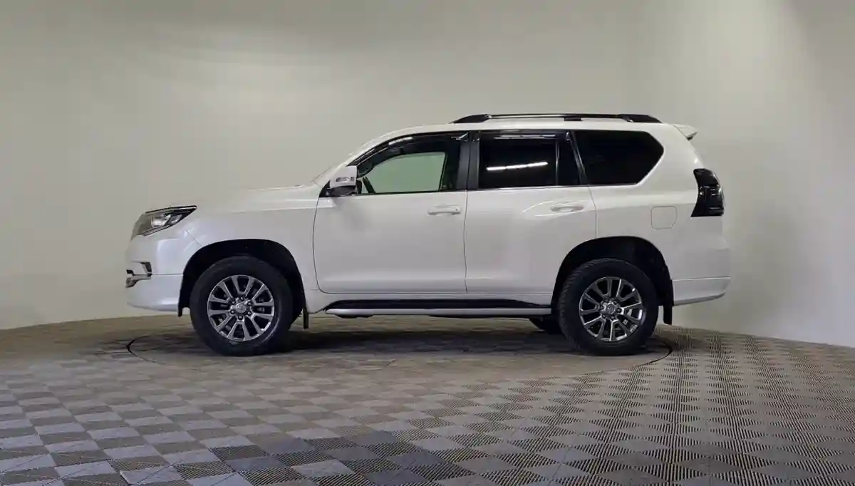 Toyota Land Cruiser Prado 2020 года за 25 490 000 тг. в Алматы