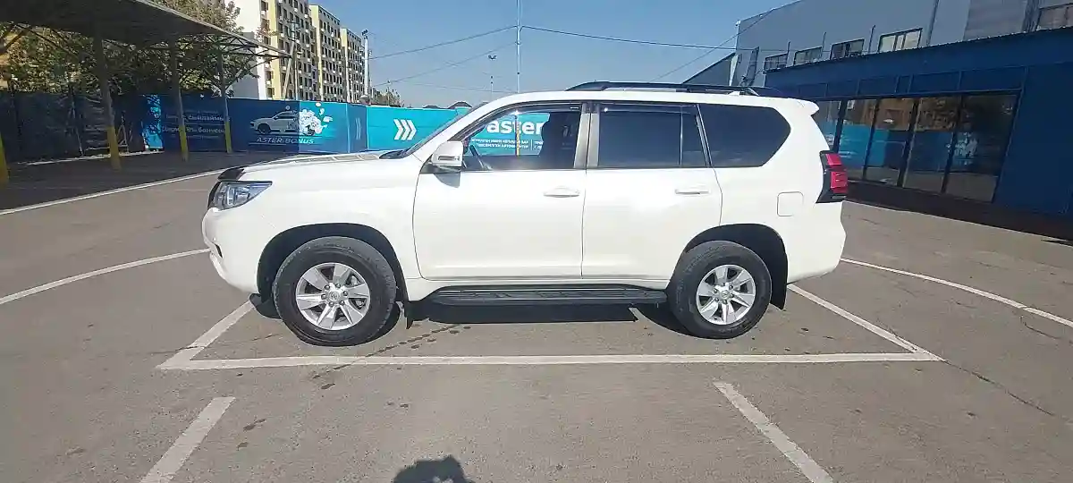 Toyota Land Cruiser Prado 2019 года за 21 500 000 тг. в Алматы