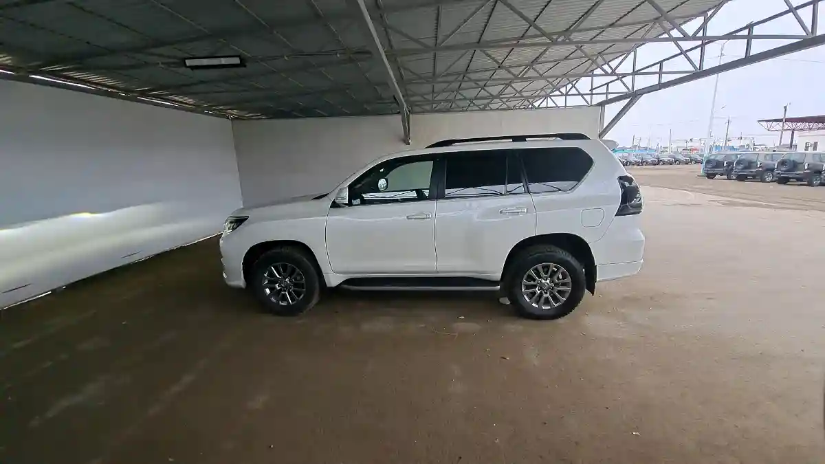 Toyota Land Cruiser Prado 2019 года за 22 300 000 тг. в Кызылорда