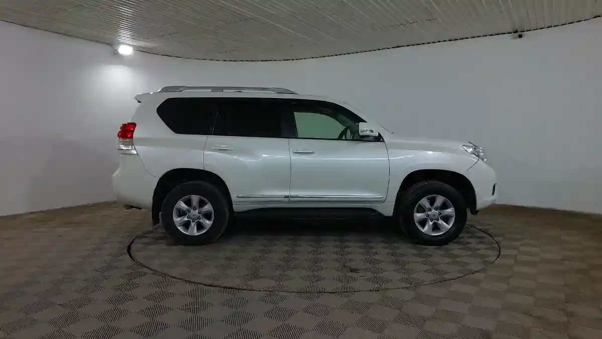 Toyota Land Cruiser Prado 2012 года за 14 590 000 тг. в Шымкент