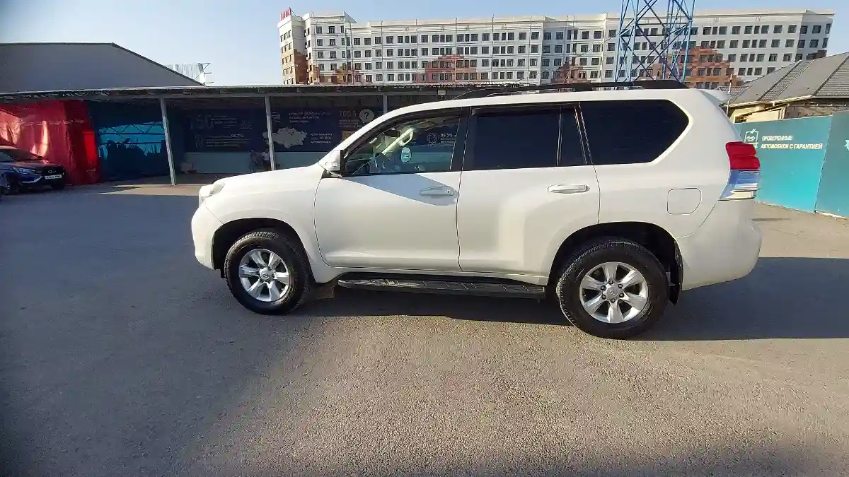 Toyota Land Cruiser Prado 2009 года за 13 500 000 тг. в Шымкент