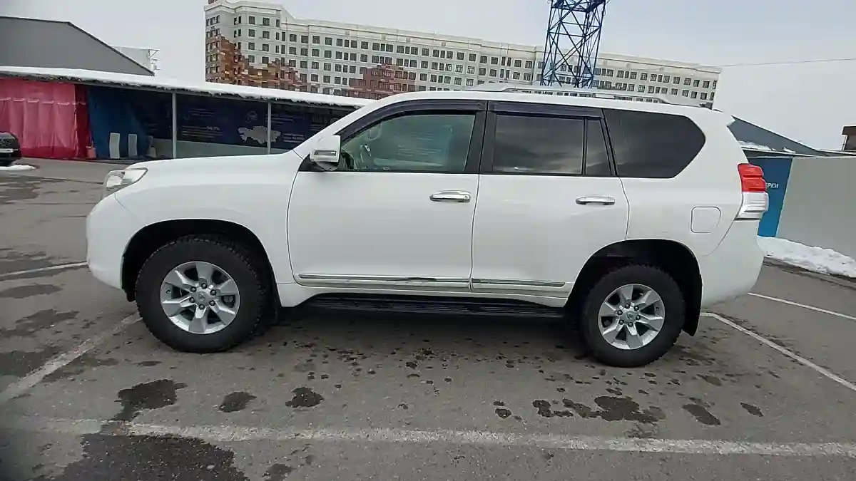 Toyota Land Cruiser Prado 2011 года за 13 000 000 тг. в Шымкент
