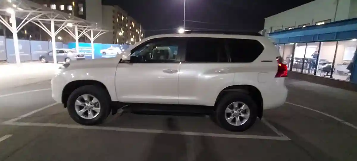 Toyota Land Cruiser Prado 2012 года за 15 500 000 тг. в Алматы