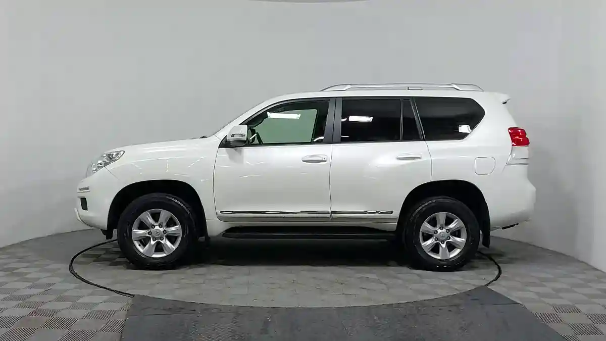 Toyota Land Cruiser Prado 2013 года за 15 790 000 тг. в Астана