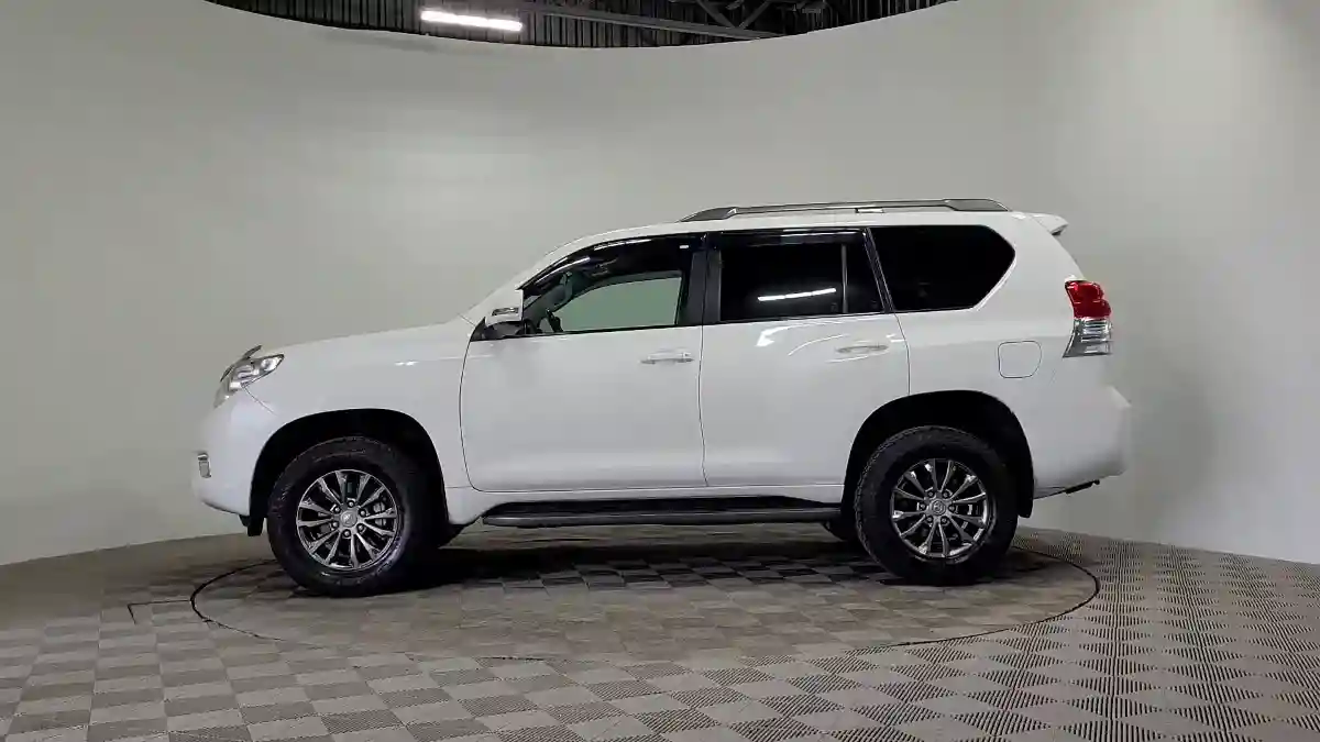 Toyota Land Cruiser Prado 2009 года за 14 370 000 тг. в Алматы