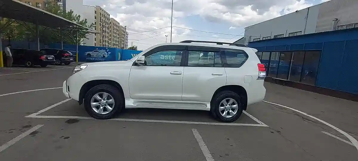 Toyota Land Cruiser Prado 2009 года за 14 000 000 тг. в Алматы