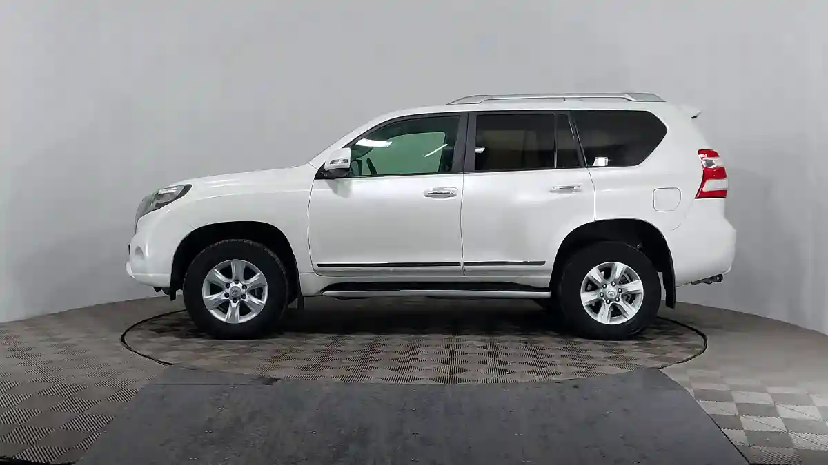 Toyota Land Cruiser Prado 2013 года за 14 250 000 тг. в Астана