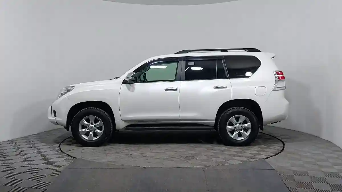 Toyota Land Cruiser Prado 2010 года за 14 390 000 тг. в Астана