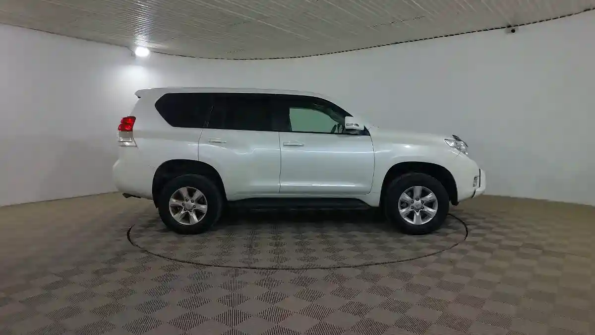 Toyota Land Cruiser Prado 2010 года за 13 290 000 тг. в Шымкент