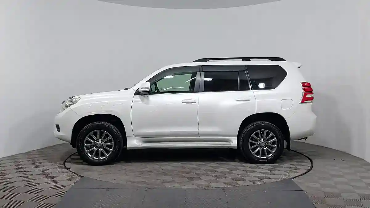 Toyota Land Cruiser Prado 2013 года за 15 200 000 тг. в Астана