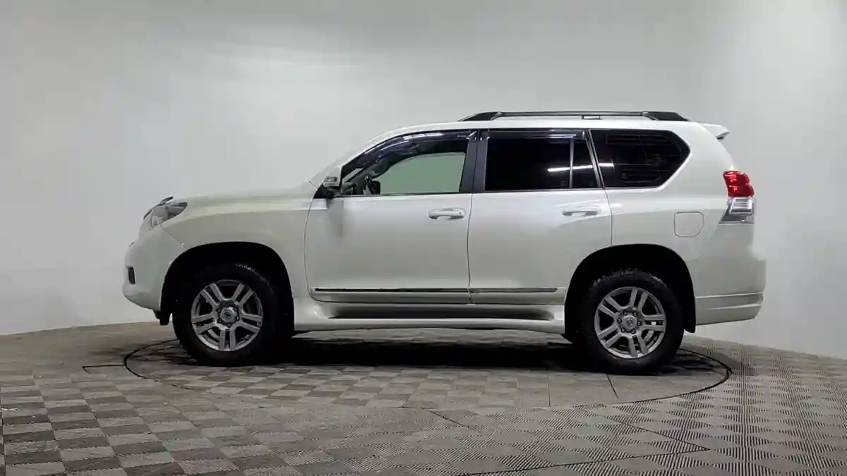 Toyota Land Cruiser Prado 2010 года за 12 990 000 тг. в Алматы