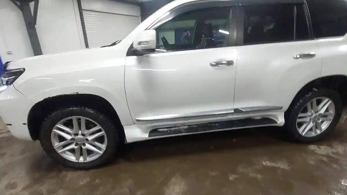 Toyota Land Cruiser Prado 2012 года за 16 200 000 тг. в Астана