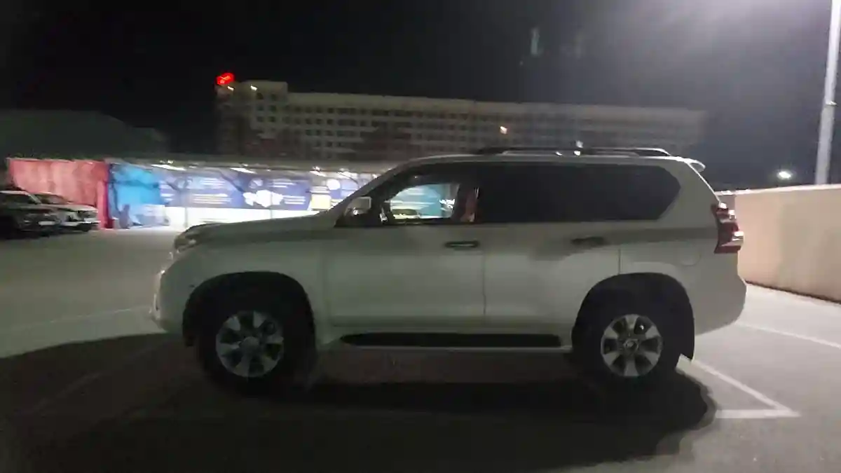 Toyota Land Cruiser Prado 2012 года за 14 500 000 тг. в Шымкент