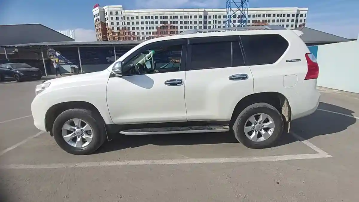 Toyota Land Cruiser Prado 2012 года за 15 000 000 тг. в Шымкент