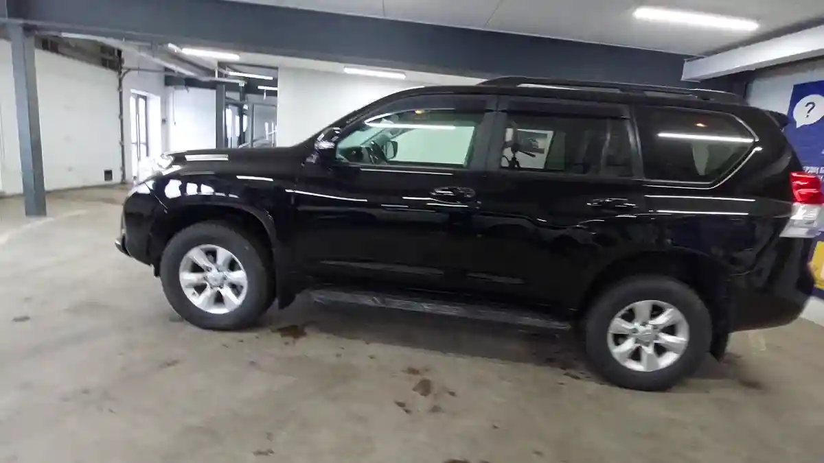 Toyota Land Cruiser Prado 2012 года за 14 000 000 тг. в Астана