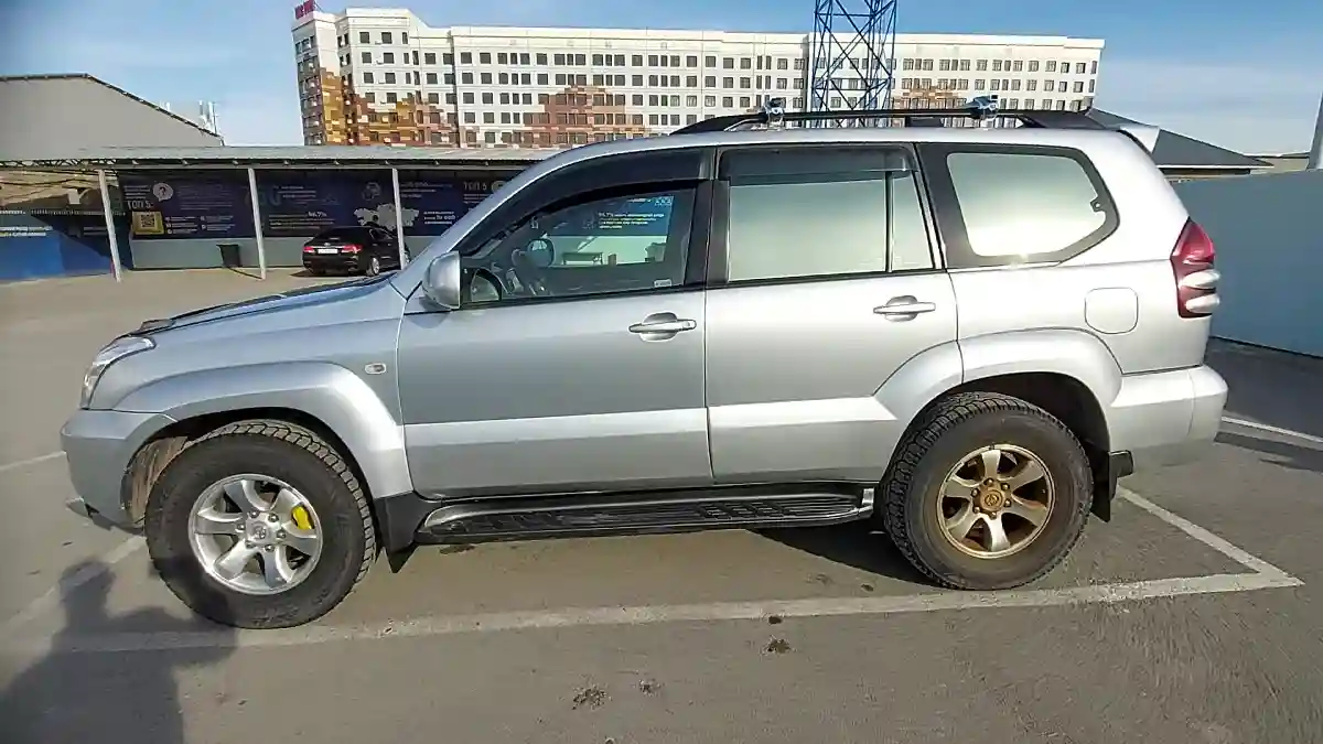 Toyota Land Cruiser Prado 2005 года за 10 000 000 тг. в Шымкент