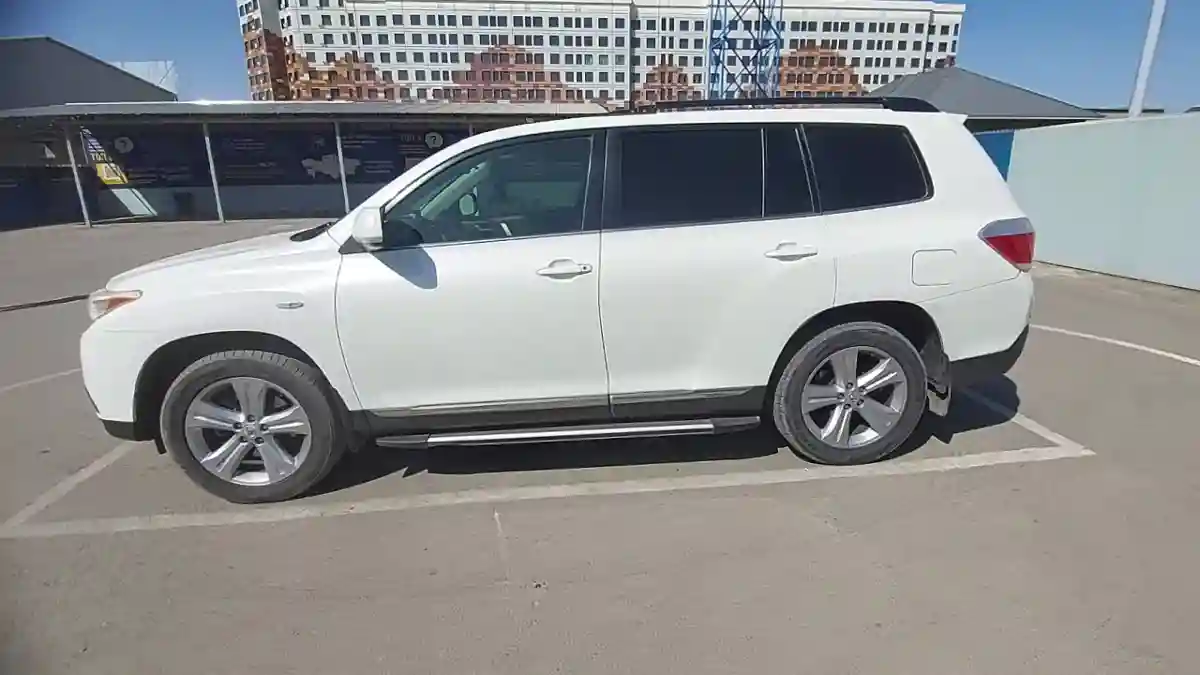 Toyota Highlander 2012 года за 12 000 000 тг. в Шымкент