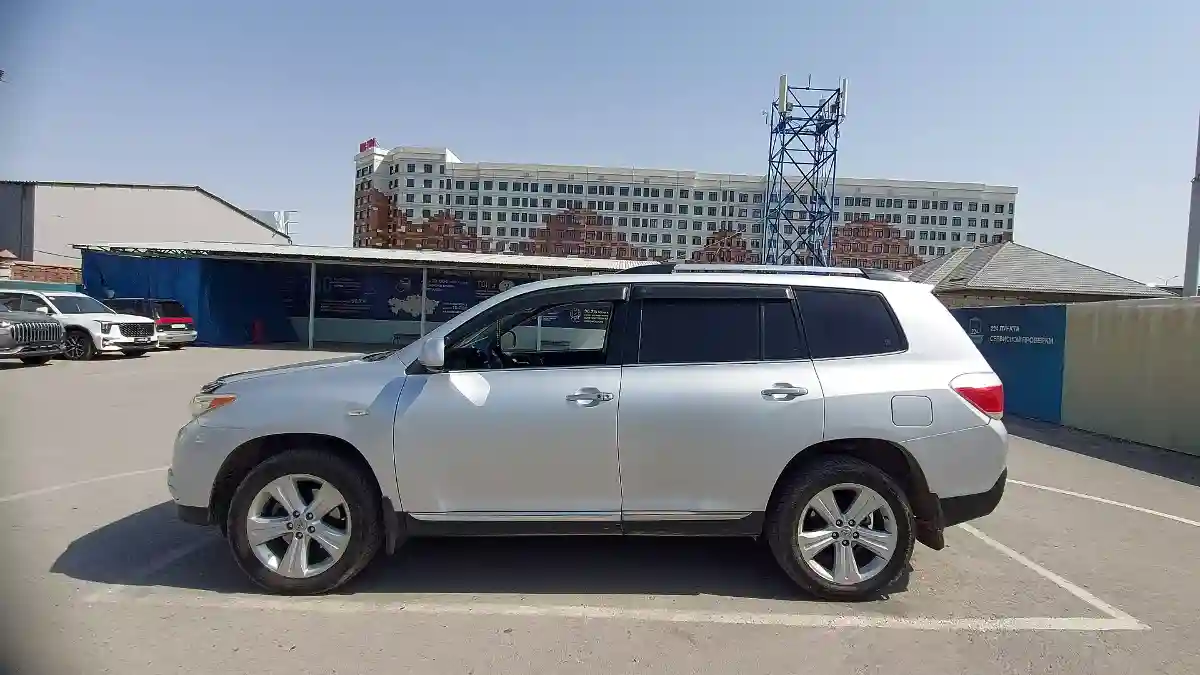 Toyota Highlander 2013 года за 12 500 000 тг. в Шымкент