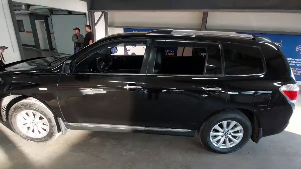 Toyota Highlander 2011 года за 13 000 000 тг. в Астана