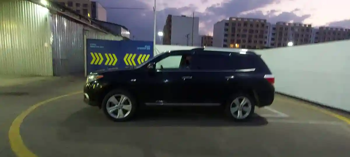 Toyota Highlander 2011 года за 11 000 000 тг. в Алматы