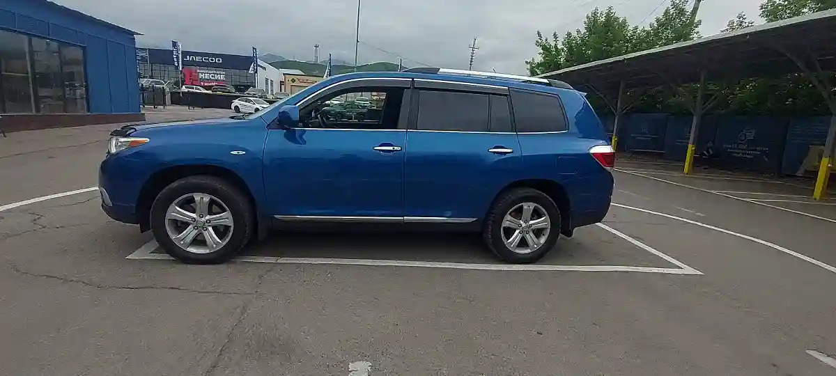 Toyota Highlander 2013 года за 13 300 000 тг. в Алматы