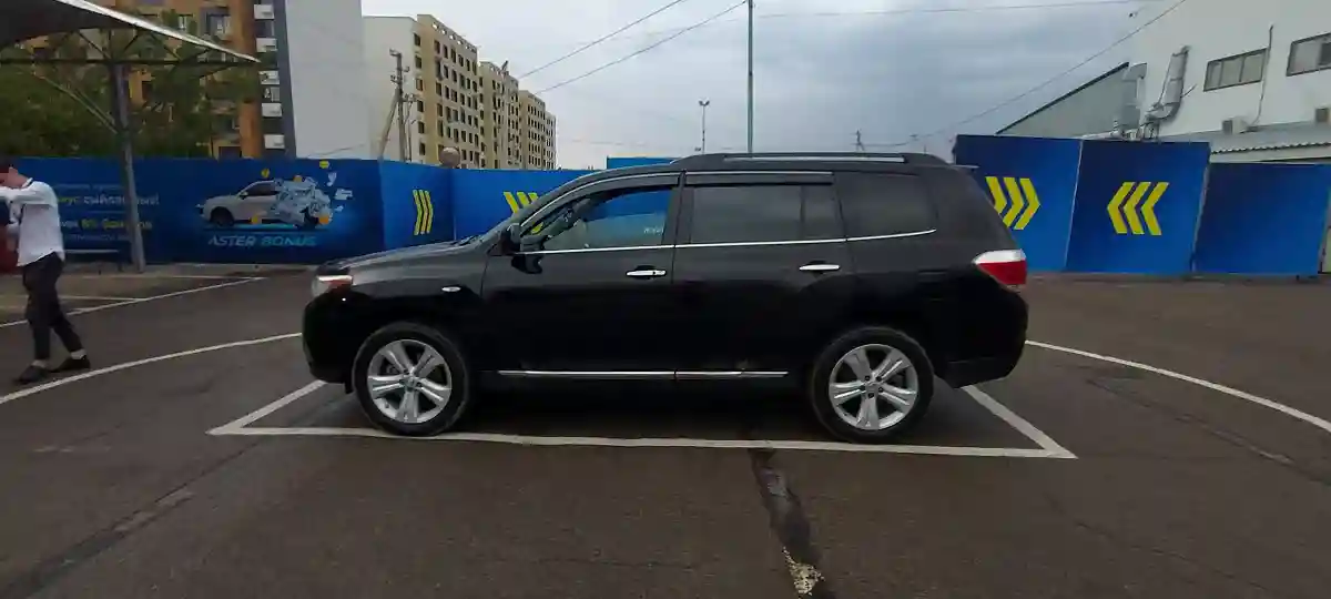 Toyota Highlander 2010 года за 12 600 000 тг. в Алматы