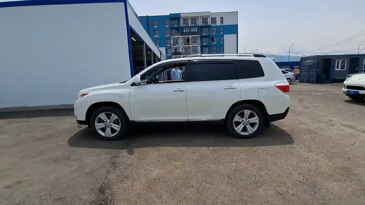 Купить Toyota Highlander 2012 года в Алматы, цена 17000000 тенге. Продажа Toyota Highlander в Алматы - Aster.kz. №c844634 Toyota Highlander 2012 года за 17 000 000 тг. в Алматы