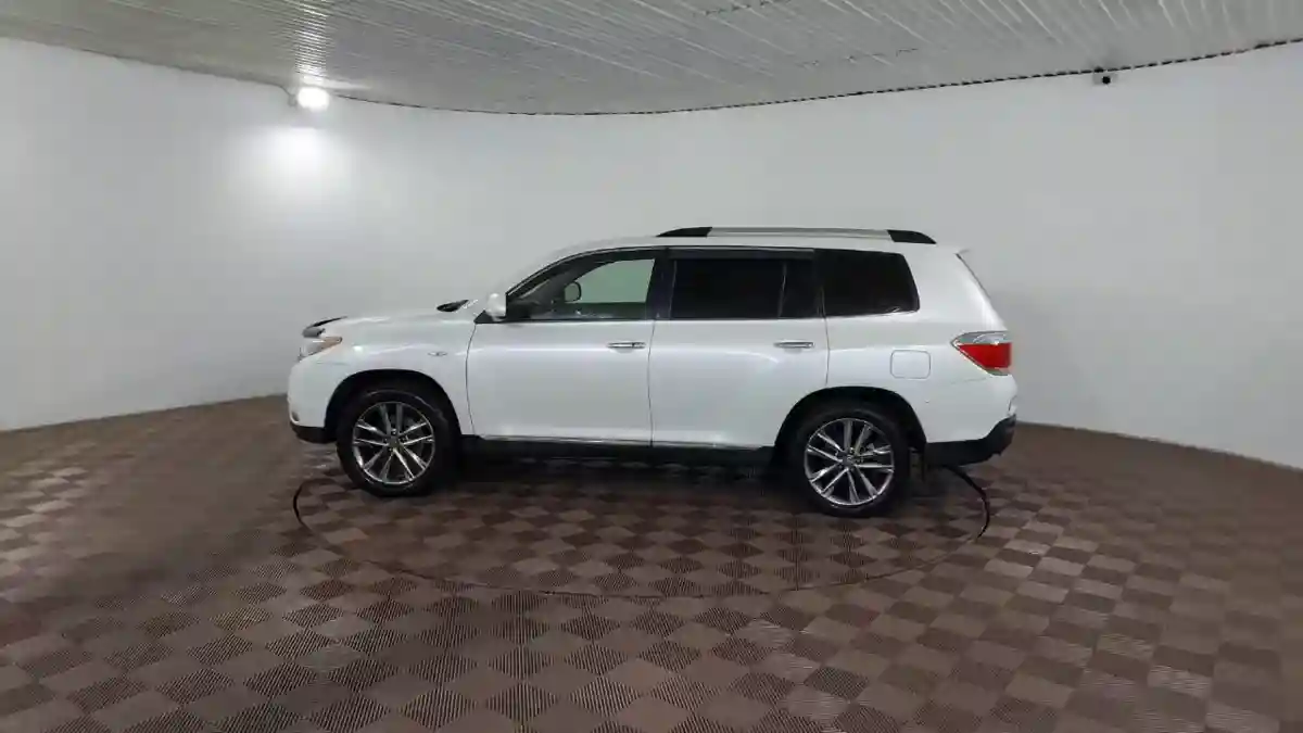 Toyota Highlander 2011 года за 10 990 000 тг. в Шымкент