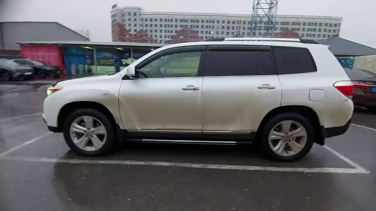 Toyota Highlander 2013 года за 13 000 000 тг. в Шымкент