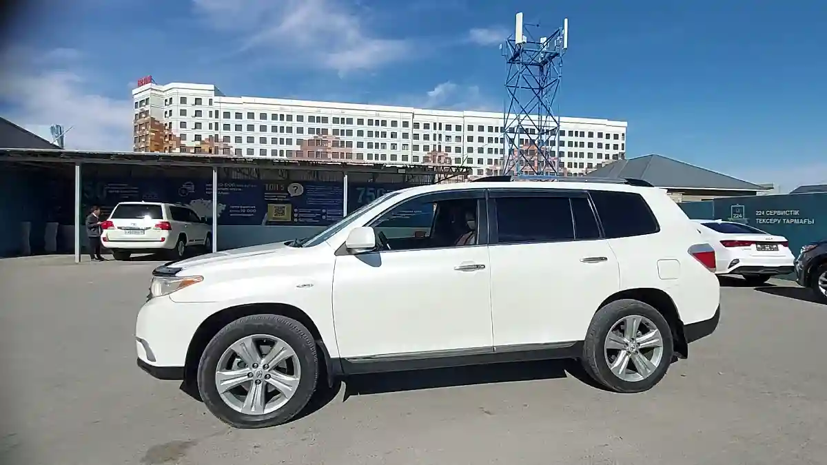 Toyota Highlander 2011 года за 13 000 000 тг. в Шымкент