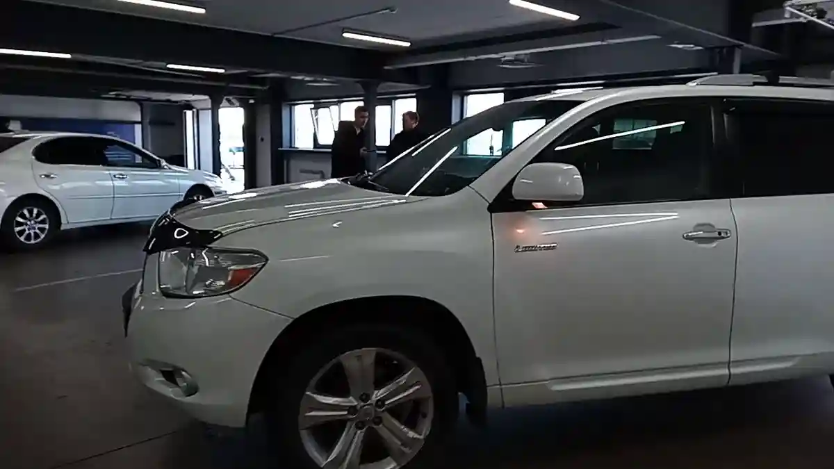 Toyota Highlander 2007 года за 9 000 000 тг. в Астана