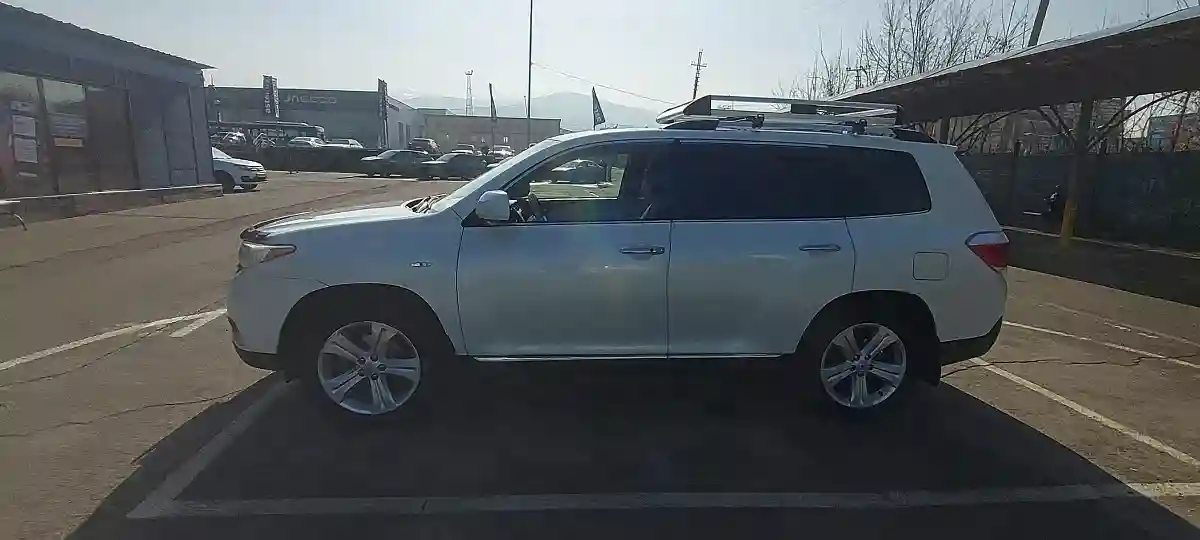 Toyota Highlander 2011 года за 11 000 000 тг. в Алматы