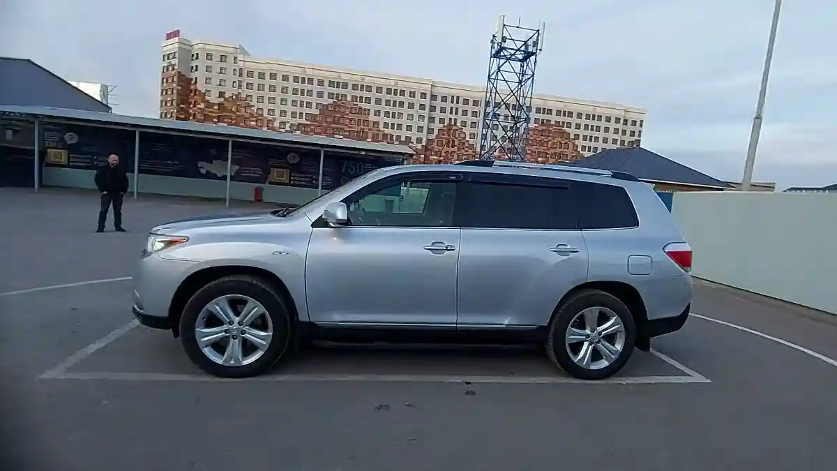 Toyota Highlander 2011 года за 12 800 000 тг. в Шымкент