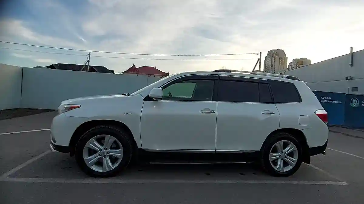 Toyota Highlander 2012 года за 14 000 000 тг. в Шымкент