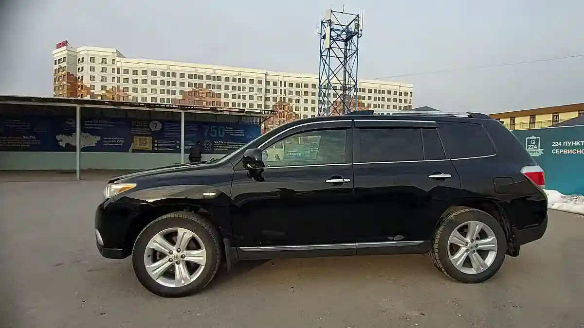 Toyota Highlander 2013 года за 12 000 000 тг. в Шымкент