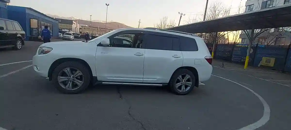 Toyota Highlander 2007 года за 9 500 000 тг. в Алматы