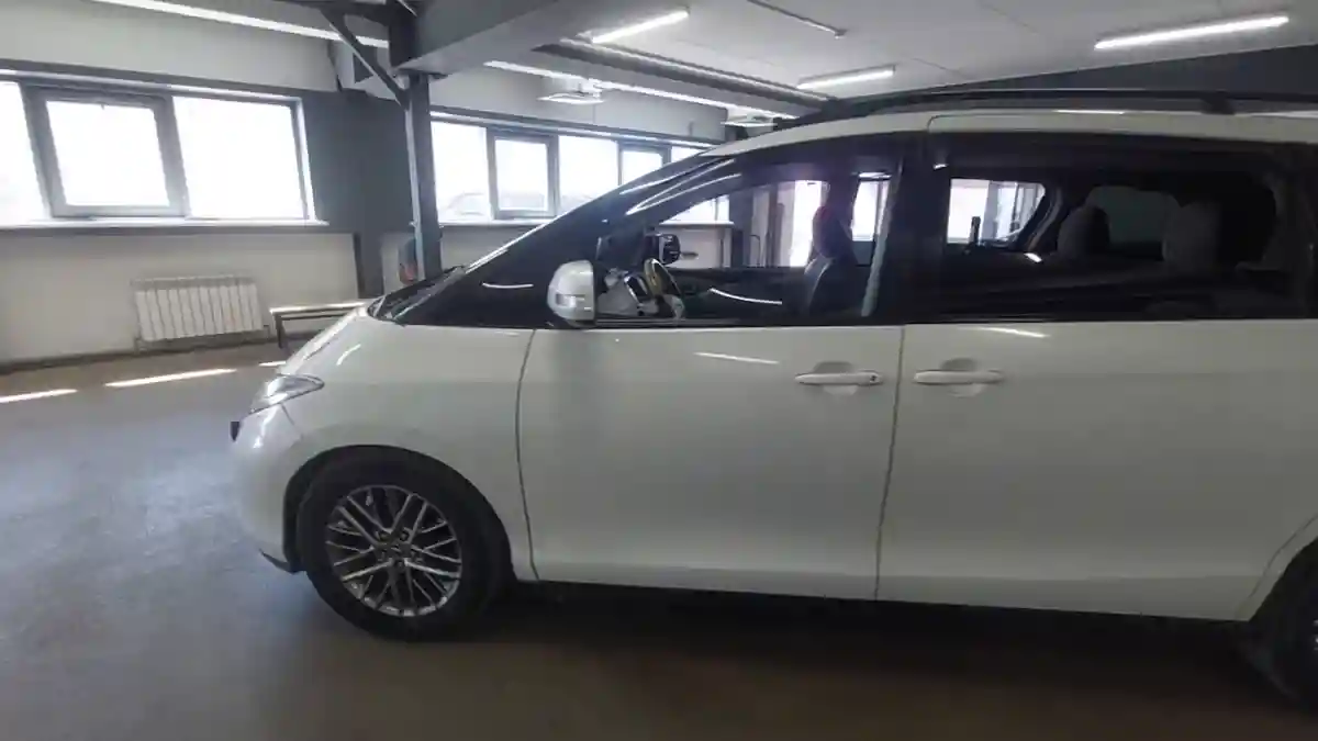 Toyota Previa 2007 года за 7 500 000 тг. в Астана