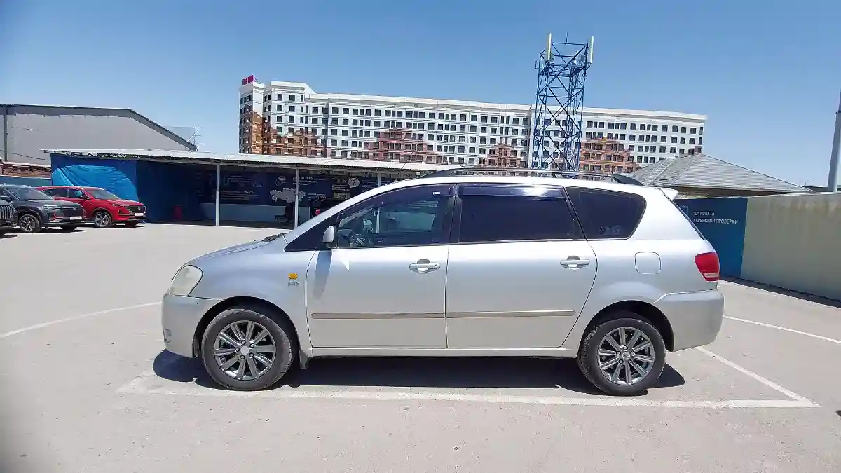 Toyota Avensis Verso 2002 года за 4 500 000 тг. в Шымкент