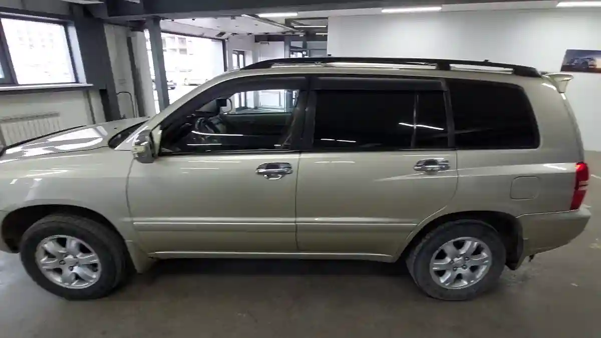 Toyota Highlander 2002 года за 6 500 000 тг. в Астана