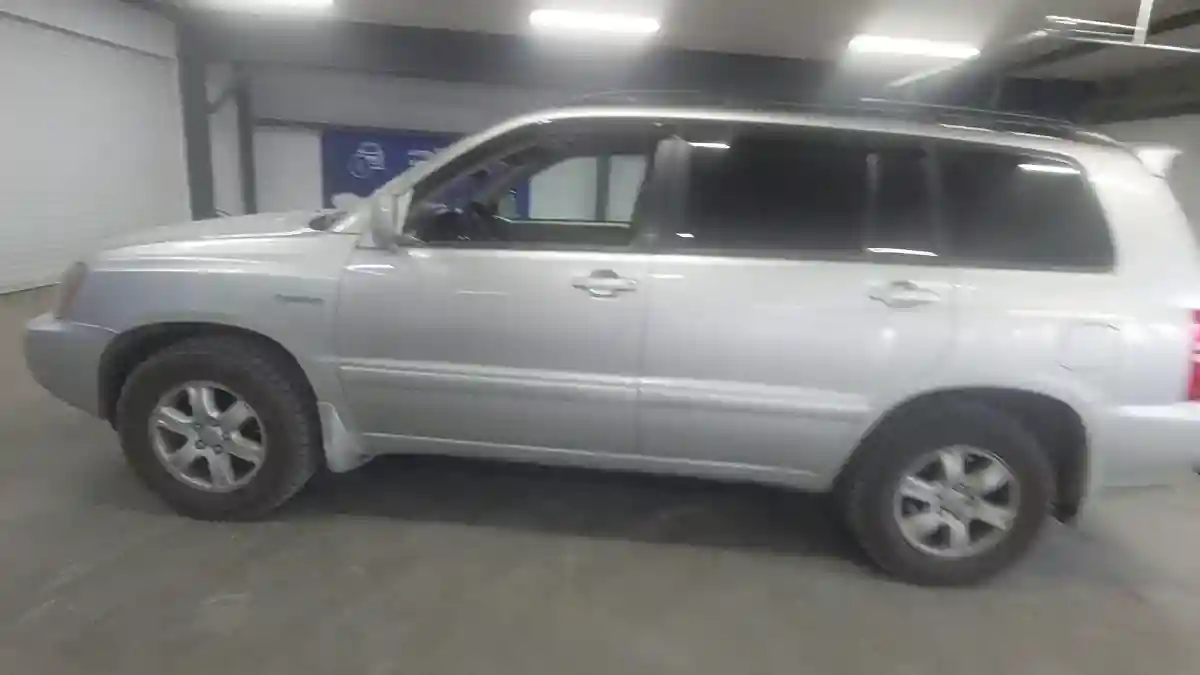 Toyota Highlander 2003 года за 6 000 000 тг. в Астана