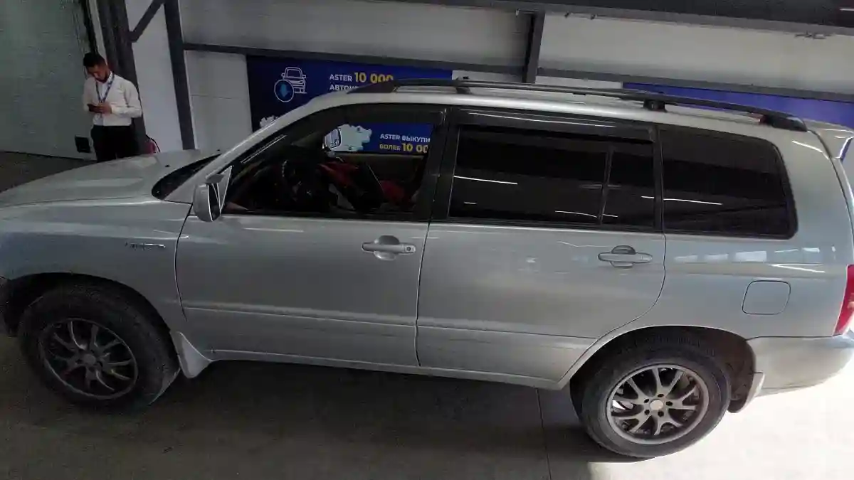 Toyota Highlander 2002 года за 6 000 000 тг. в Астана