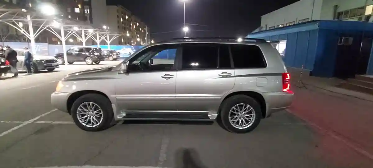 Toyota Highlander 2002 года за 7 000 000 тг. в Алматы